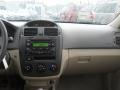 2005 Sand Beige Kia Spectra EX Sedan  photo #20