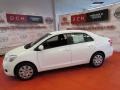 Polar White - Yaris Sedan Photo No. 4
