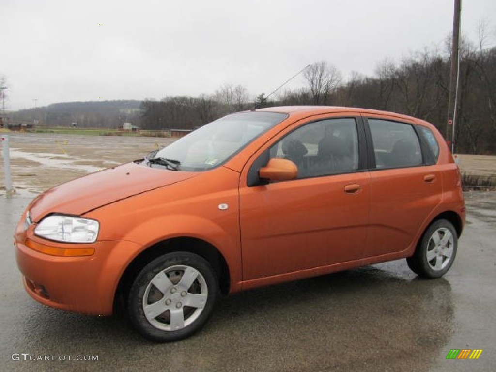 2006 Aveo LS Hatchback - Spicy Orange / Charcoal photo #1
