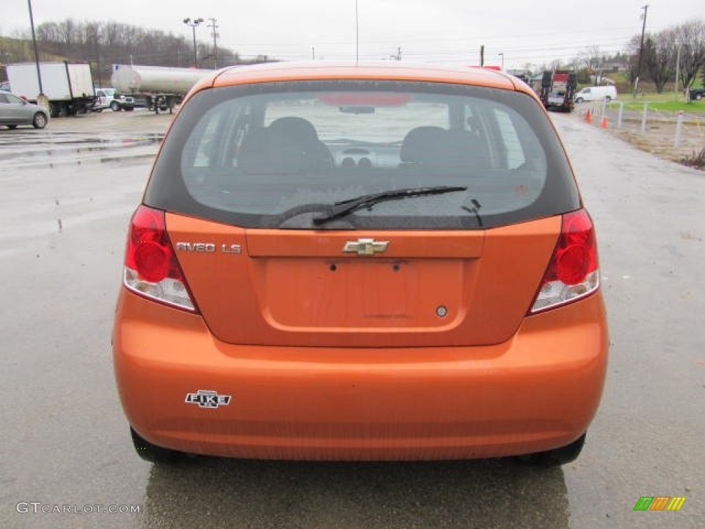 2006 Aveo LS Hatchback - Spicy Orange / Charcoal photo #3