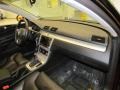 Deep Black - Passat Komfort Sedan Photo No. 27