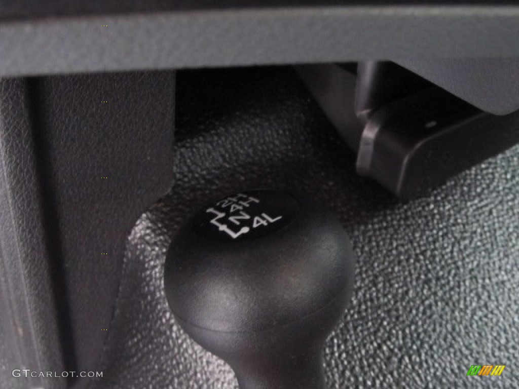 2011 Ford F550 Super Duty XL Regular Cab 4x4 Dump Truck Controls Photo #57523117