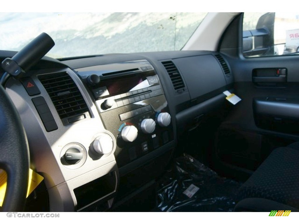 2012 Tundra Double Cab 4x4 - Super White / Black photo #6