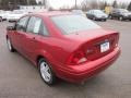Sangria Red Metallic - Focus SE Sedan Photo No. 5