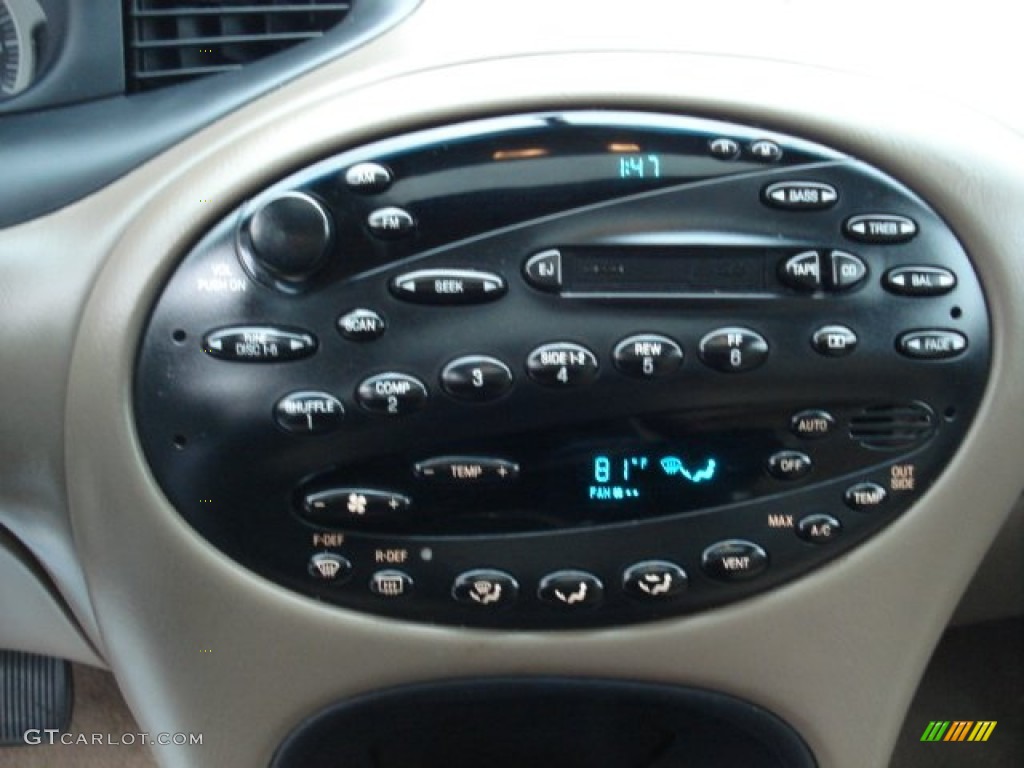1999 Ford Taurus SE Controls Photo #57529738