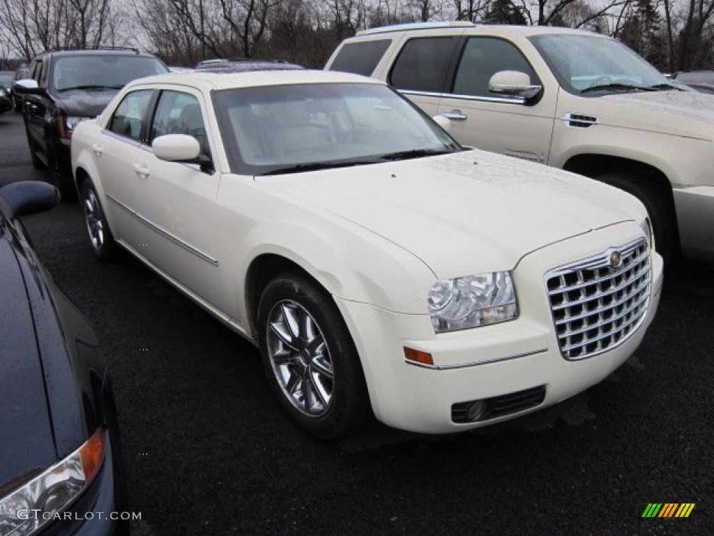 Cool Vanilla White 2009 Chrysler 300 Touring Exterior Photo #57529876