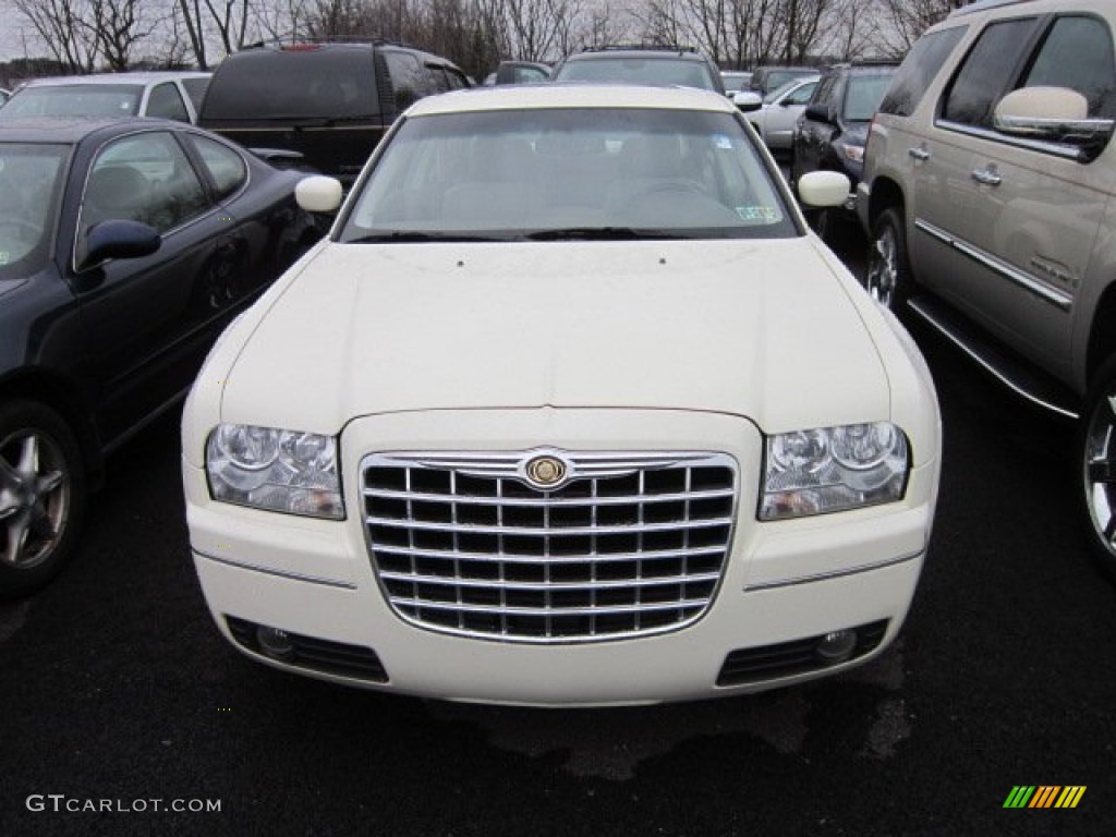 Cool Vanilla White 2009 Chrysler 300 Touring Exterior Photo #57529885