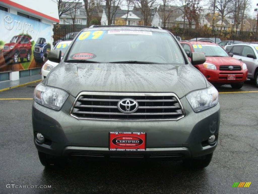 2009 Highlander Sport 4WD - Cypress Green Pearl / Sand Beige photo #2