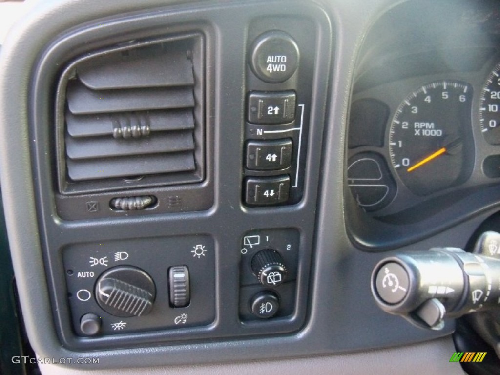 2003 Suburban 1500 LS 4x4 - Dark Green Metallic / Gray/Dark Charcoal photo #18