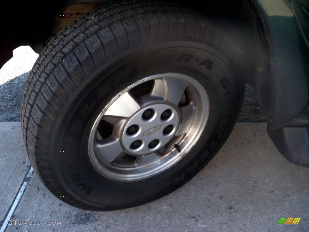 2003 Suburban 1500 LS 4x4 - Dark Green Metallic / Gray/Dark Charcoal photo #21