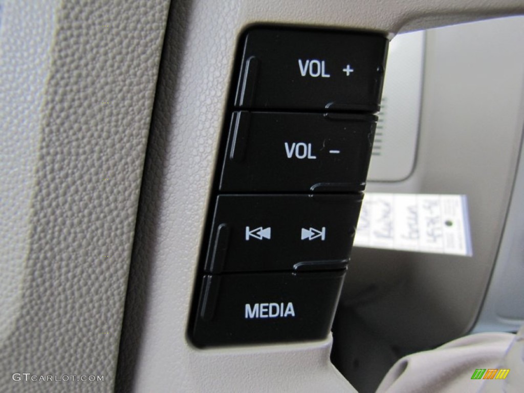 2008 Mercury Mariner Hybrid 4WD Controls Photo #57538228