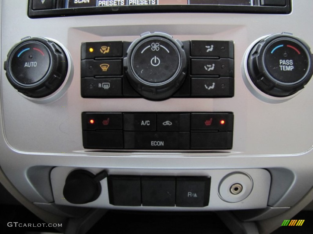 2008 Mercury Mariner Hybrid 4WD Controls Photo #57538252