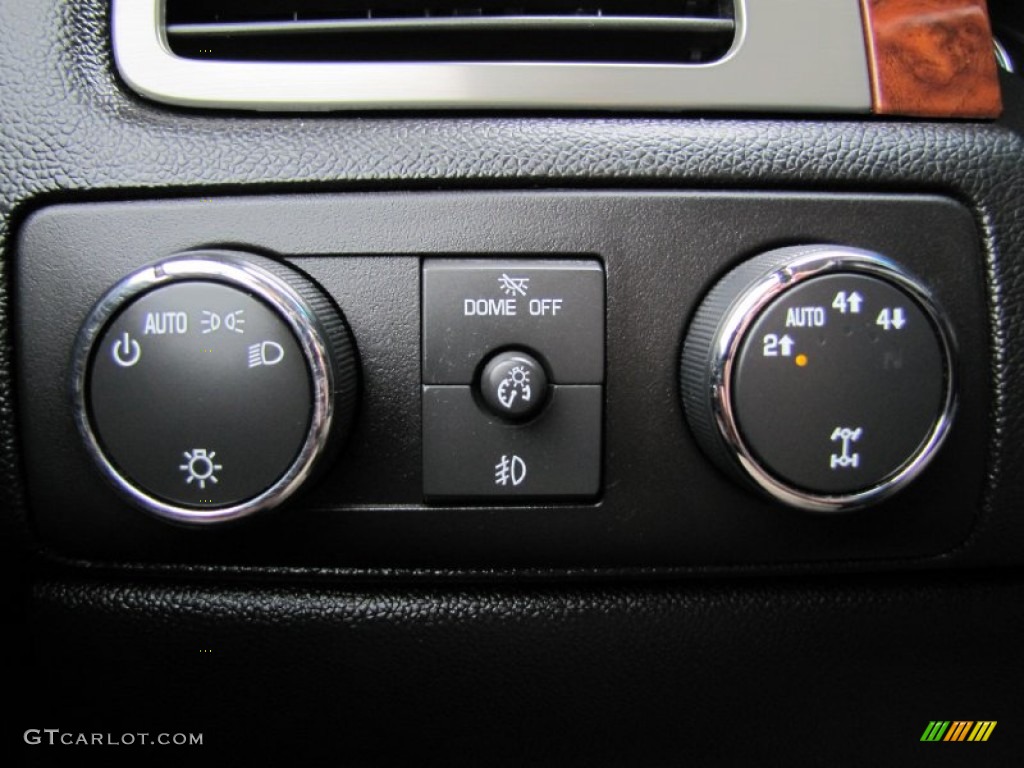 2008 Chevrolet Avalanche LTZ 4x4 Controls Photo #57538342