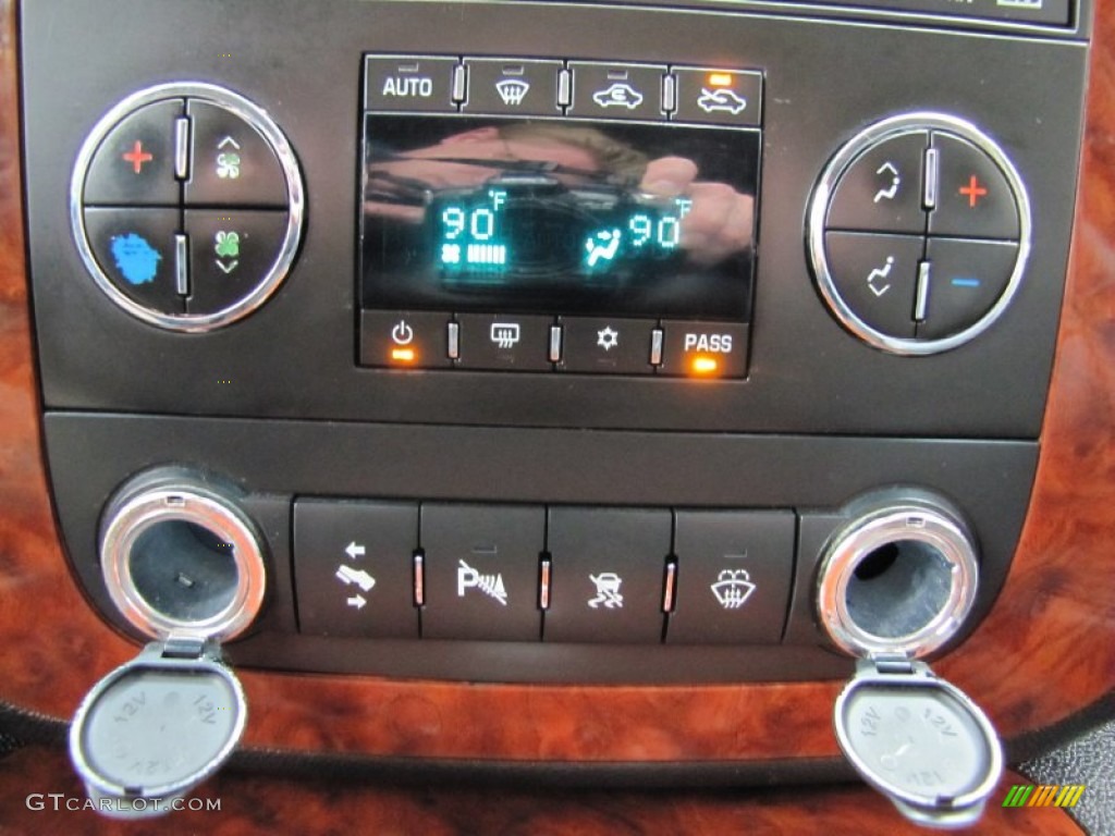 2008 Avalanche LTZ 4x4 - Black / Ebony photo #16