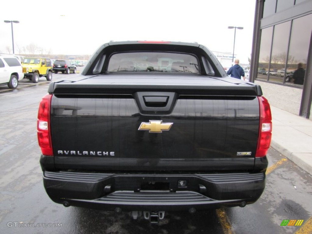 2008 Avalanche LTZ 4x4 - Black / Ebony photo #29