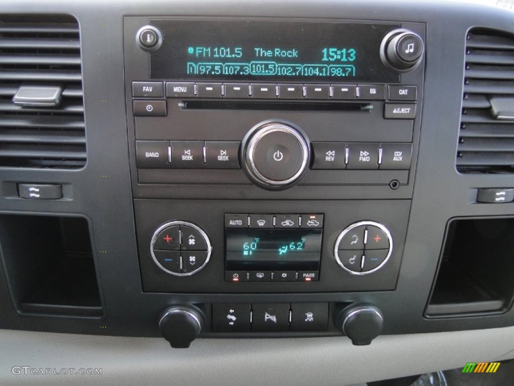 2009 GMC Sierra 1500 SLE Crew Cab Controls Photo #57542316