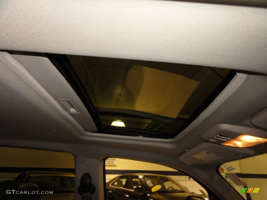 2011 HHR LT - Arctic Ice White / Ebony photo #20