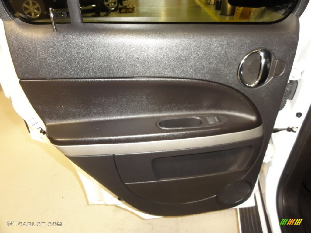 2011 HHR LT - Arctic Ice White / Ebony photo #25