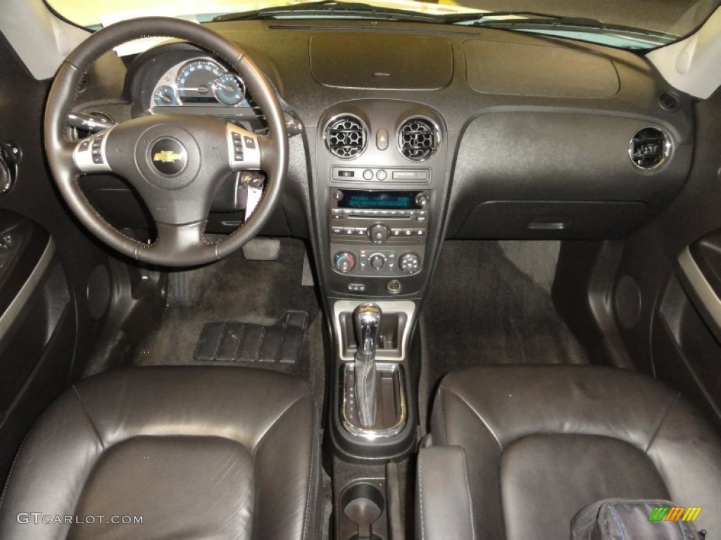 2011 HHR LT - Arctic Ice White / Ebony photo #26