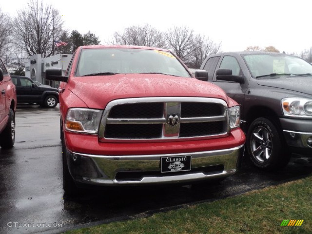 2011 Ram 1500 SLT Quad Cab 4x4 - Flame Red / Dark Slate Gray/Medium Graystone photo #2