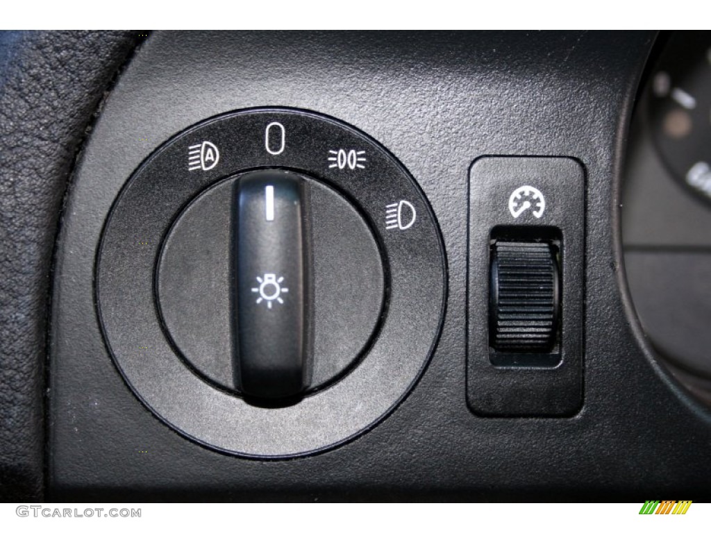 2003 BMW 5 Series 540i Sedan Controls Photo #57547991