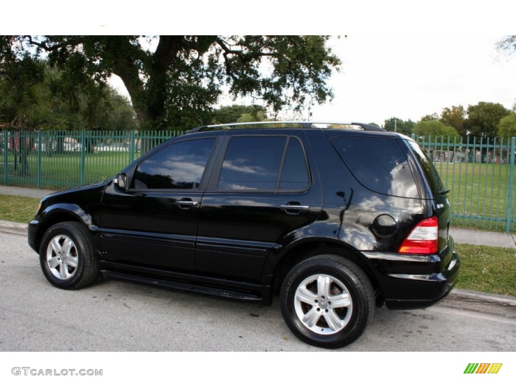 2005 ML 350 4Matic - Black / Ash photo #4