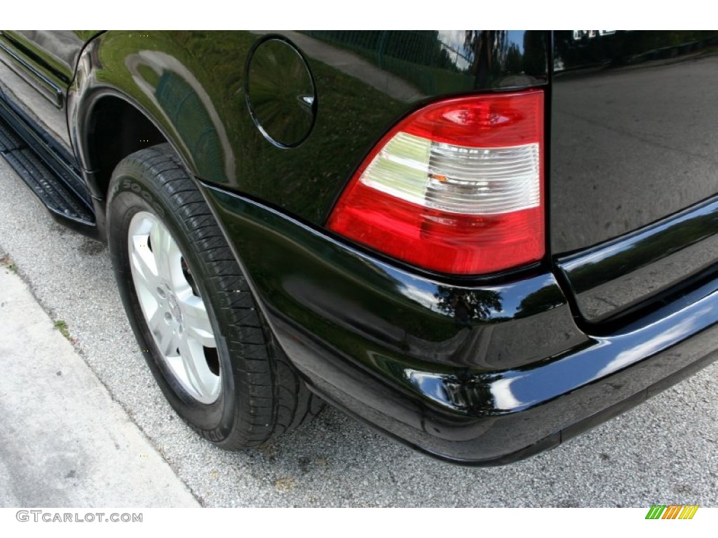 2005 ML 350 4Matic - Black / Ash photo #19