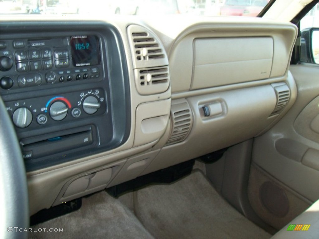1999 Tahoe LT 4x4 - Sunset Gold Metallic / Neutral photo #9