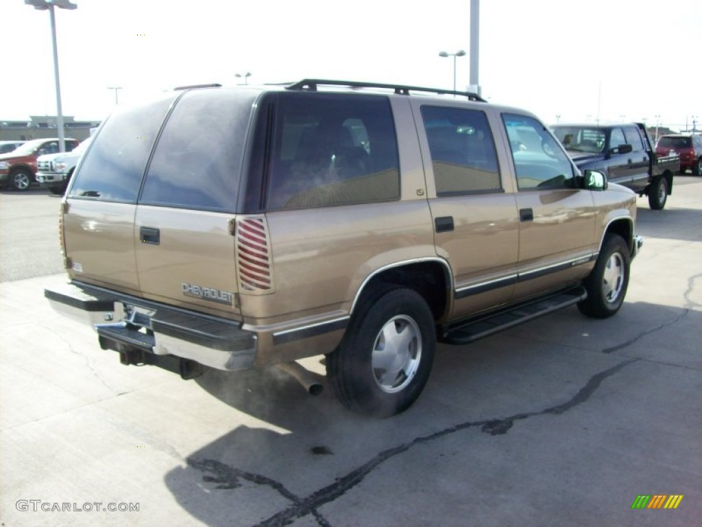 1999 Tahoe LT 4x4 - Sunset Gold Metallic / Neutral photo #17