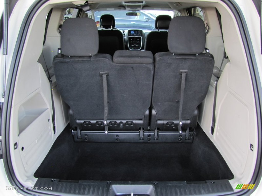 2011 Grand Caravan Crew - Stone White / Black/Light Graystone photo #25