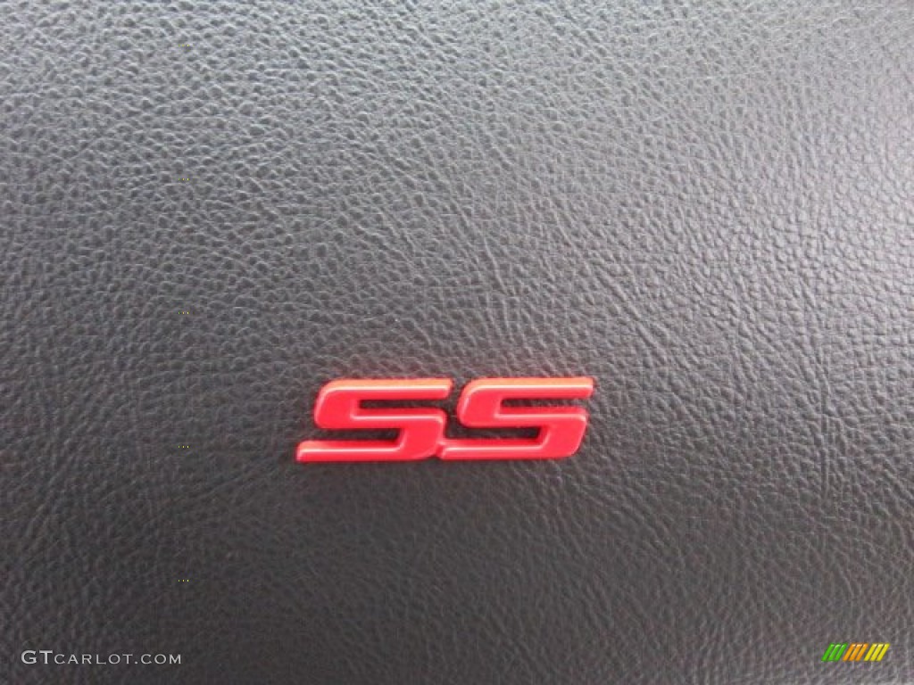 2005 Chevrolet SSR Standard SSR Model Marks and Logos Photo #57552386