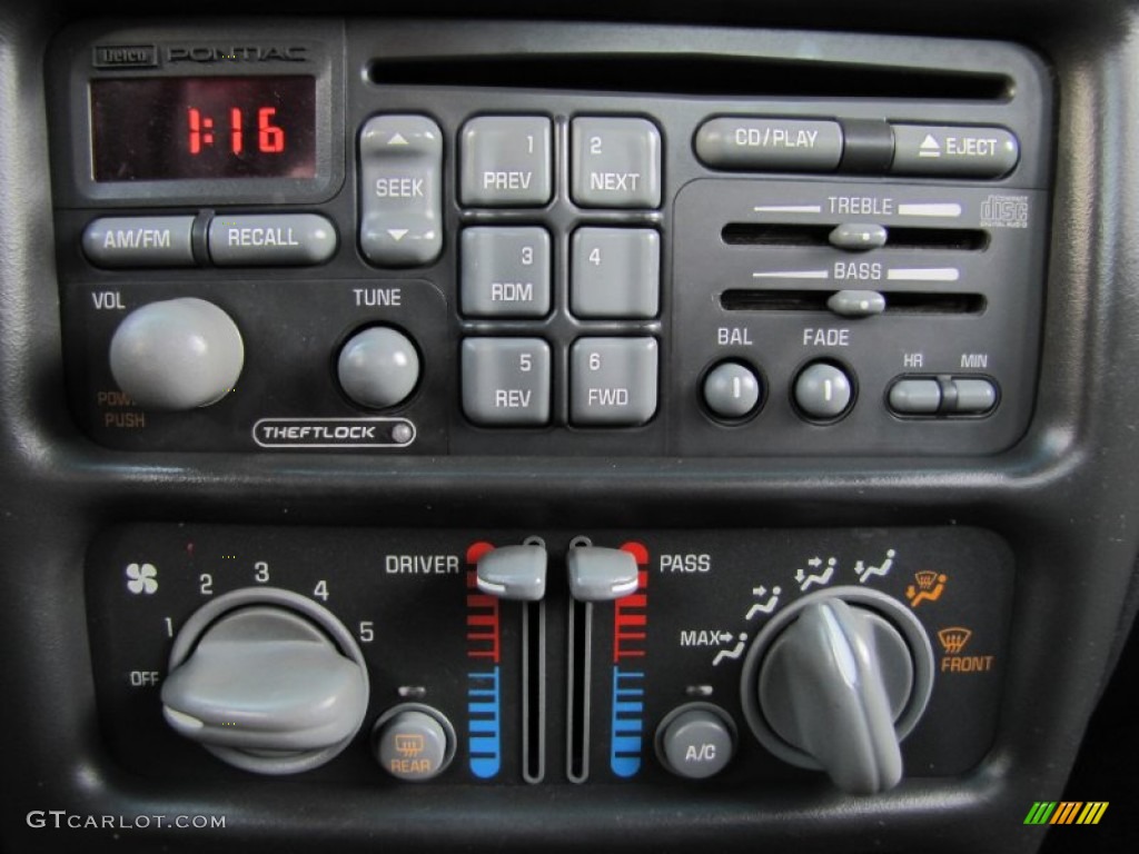2003 Pontiac Grand Prix SE Sedan Controls Photo #57552650