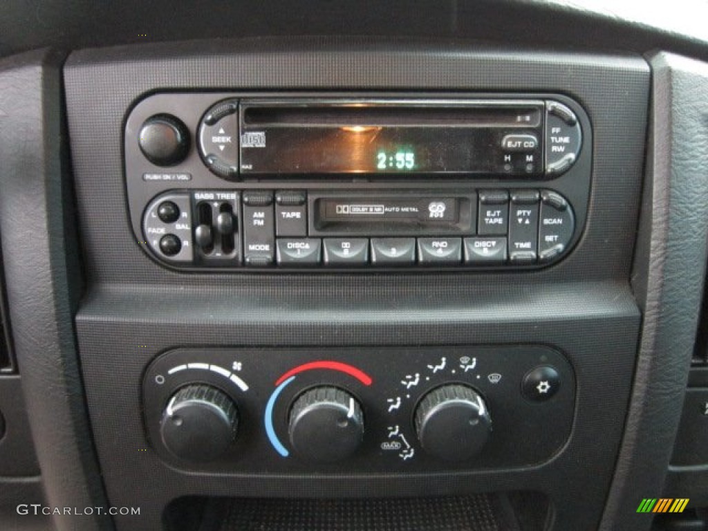 2003 Dodge Ram 2500 ST Regular Cab 4x4 Controls Photo #57553239