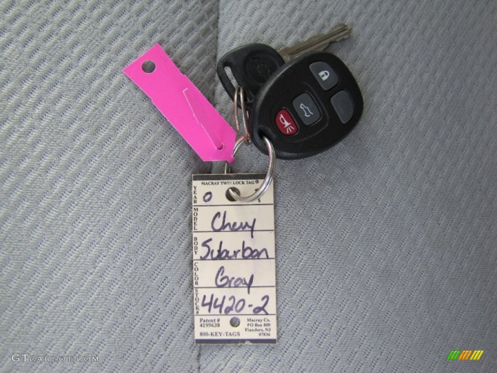 2007 Chevrolet Suburban 1500 LT 4x4 Keys Photos