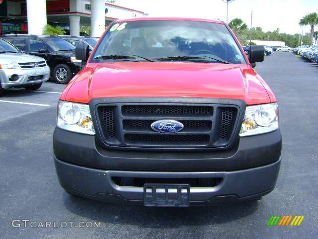 2006 F150 XL Regular Cab - Bright Red / Medium Flint photo #8