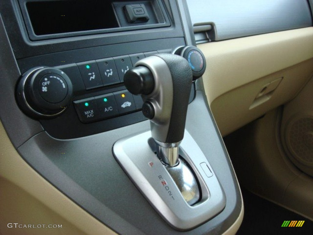2010 CR-V LX AWD - Opal Sage Metallic / Ivory photo #18