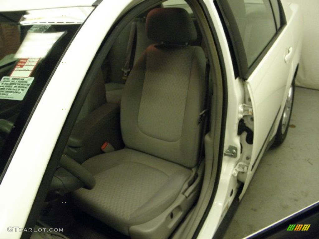 2005 Malibu Sedan - White / Gray photo #17