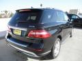 Black - ML 350 4Matic Photo No. 4