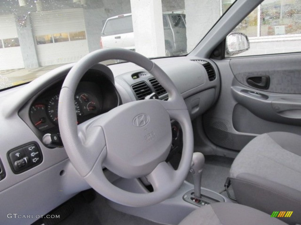 Gray Interior 2003 Hyundai Accent GL Coupe Photo #57561989