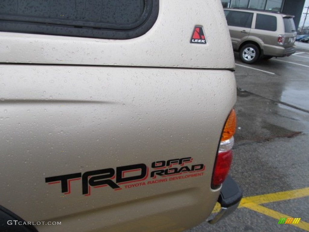 2001 Toyota Tacoma V6 TRD Xtracab 4x4 Marks and Logos Photos