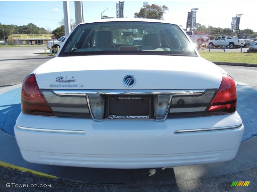 2011 Grand Marquis LS Ultimate Edition - Vibrant White / Light Camel photo #4