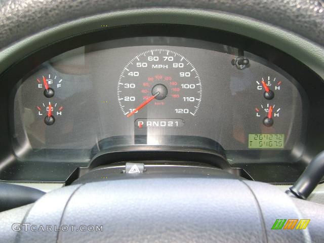 2006 F150 XL Regular Cab - Bright Red / Medium Flint photo #33