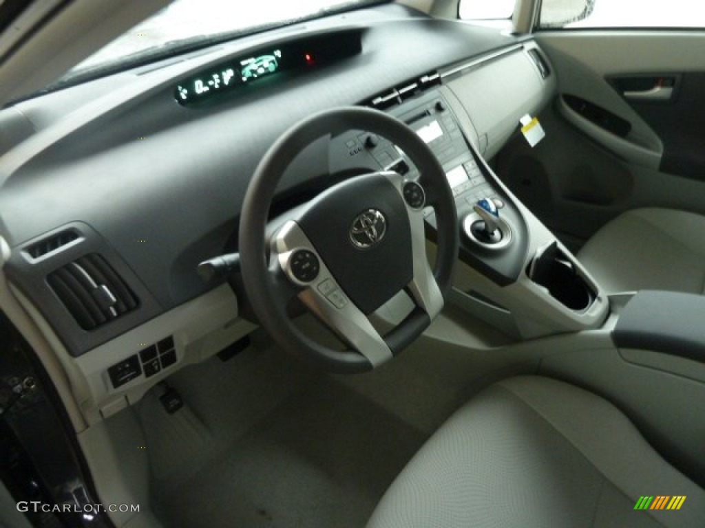 2011 Prius Hybrid III - Winter Gray Metallic / Misty Gray photo #12