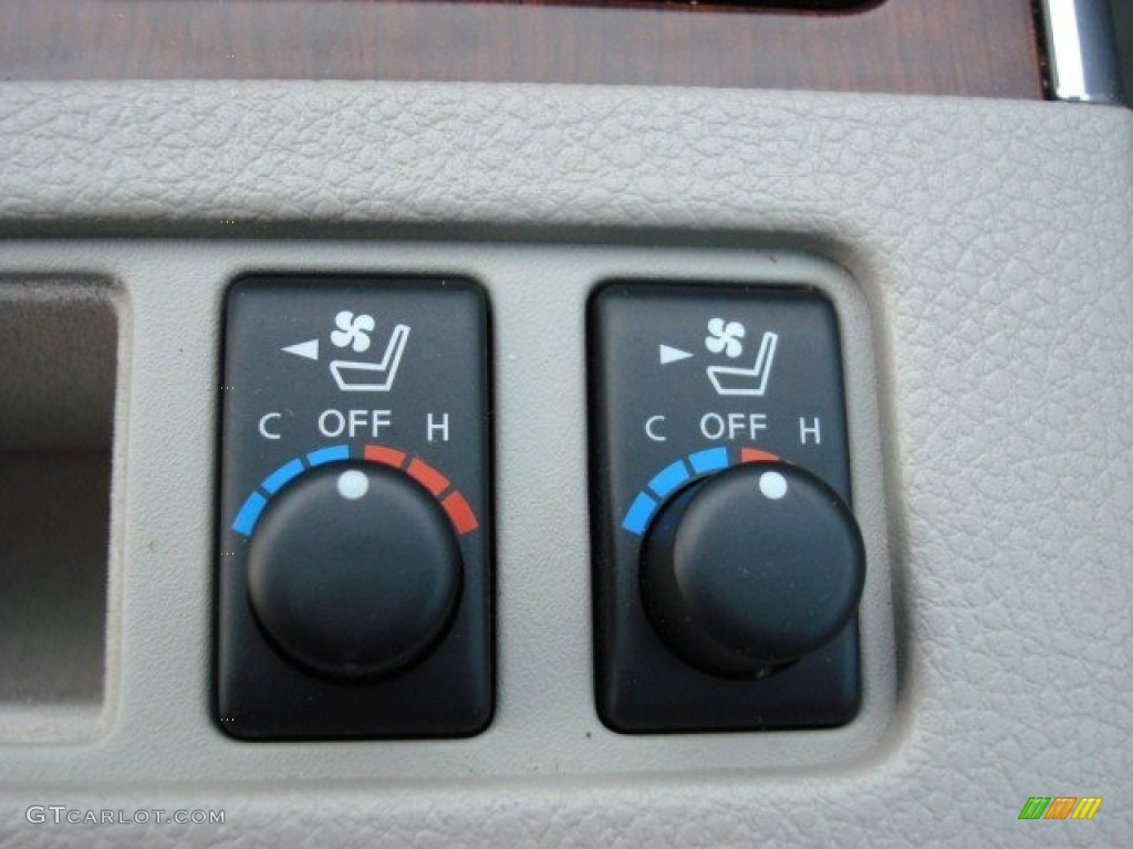 2010 Infiniti M 35 Sedan Controls Photo #57578059