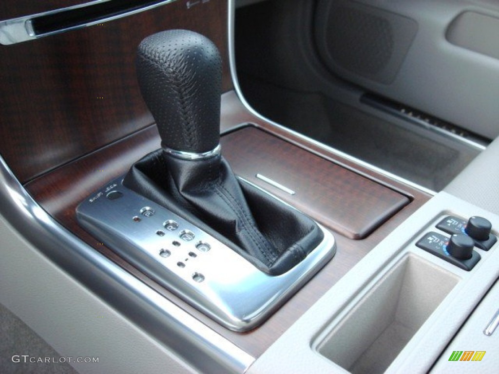 2010 Infiniti M 35 Sedan Transmission Photos