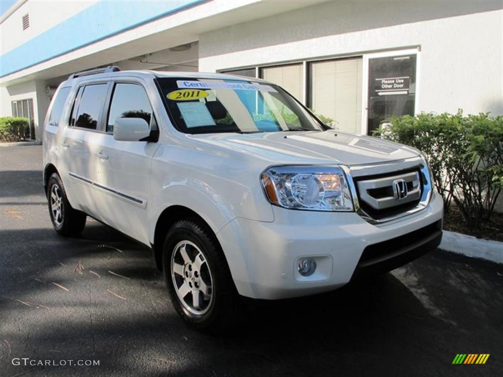 White Diamond Pearl Honda Pilot