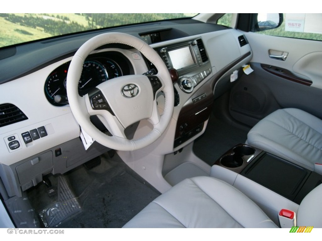 Light Gray Interior 2012 Toyota Sienna XLE AWD Photo #57589374