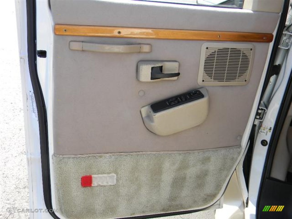 1995 E Series Van E150 Passenger Conversion - White / Beige photo #14
