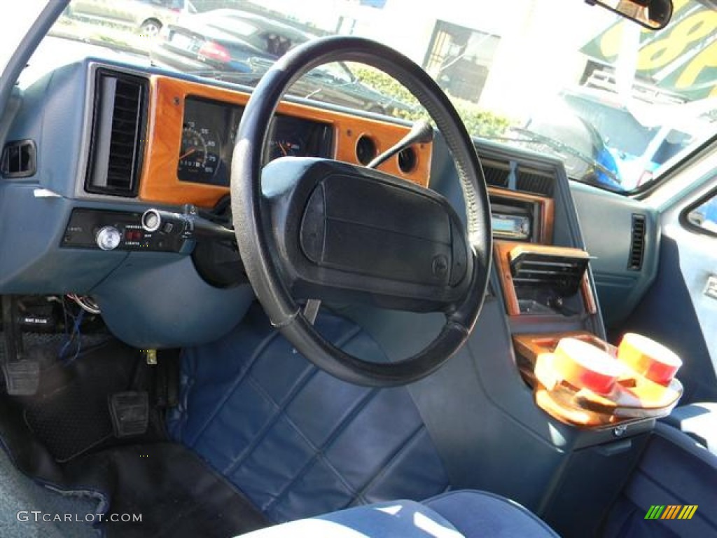 1995 Chevy Van G20 Passenger Conversion - White / Blue photo #12