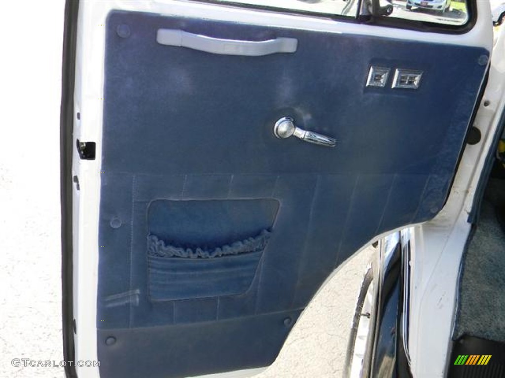 1995 Chevy Van G20 Passenger Conversion - White / Blue photo #13